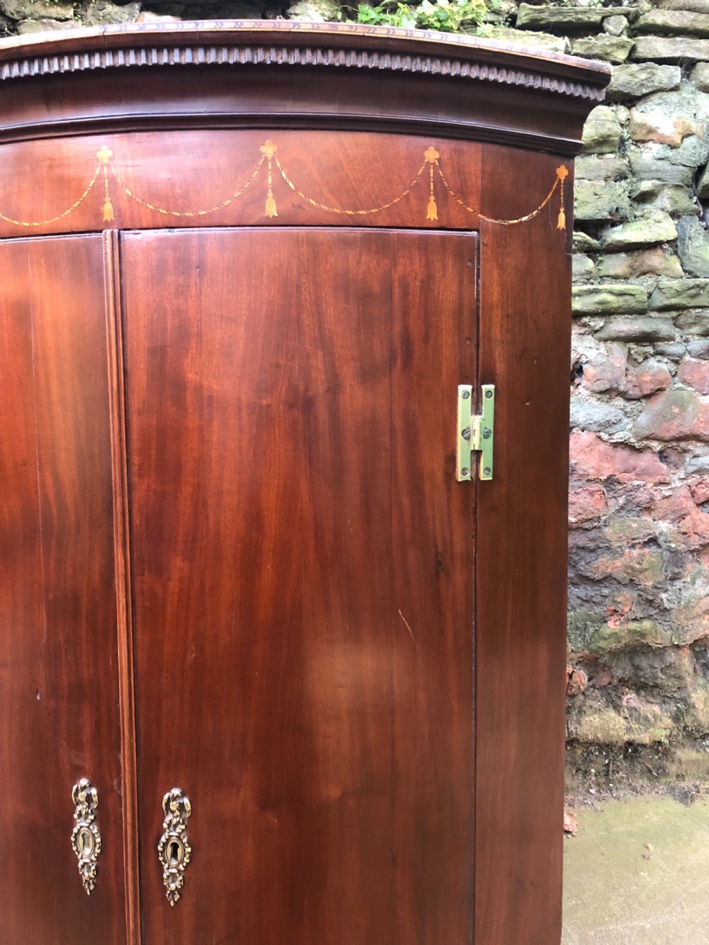 Barrel fronted Georgian inlaid corner cupboard View XII