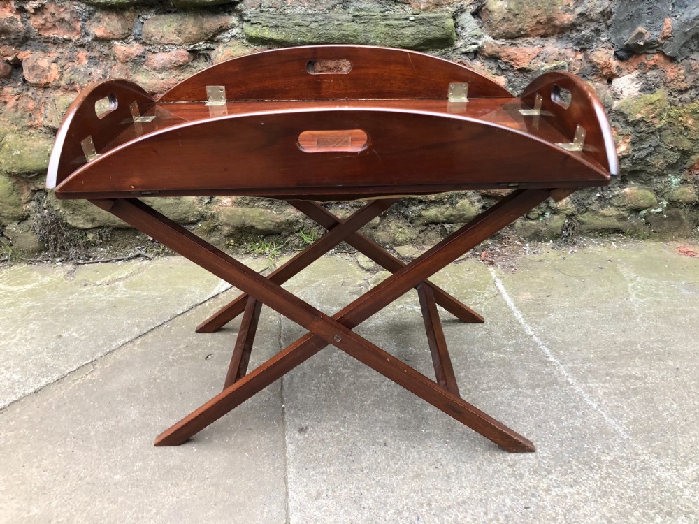 Butlers tray on stand View II