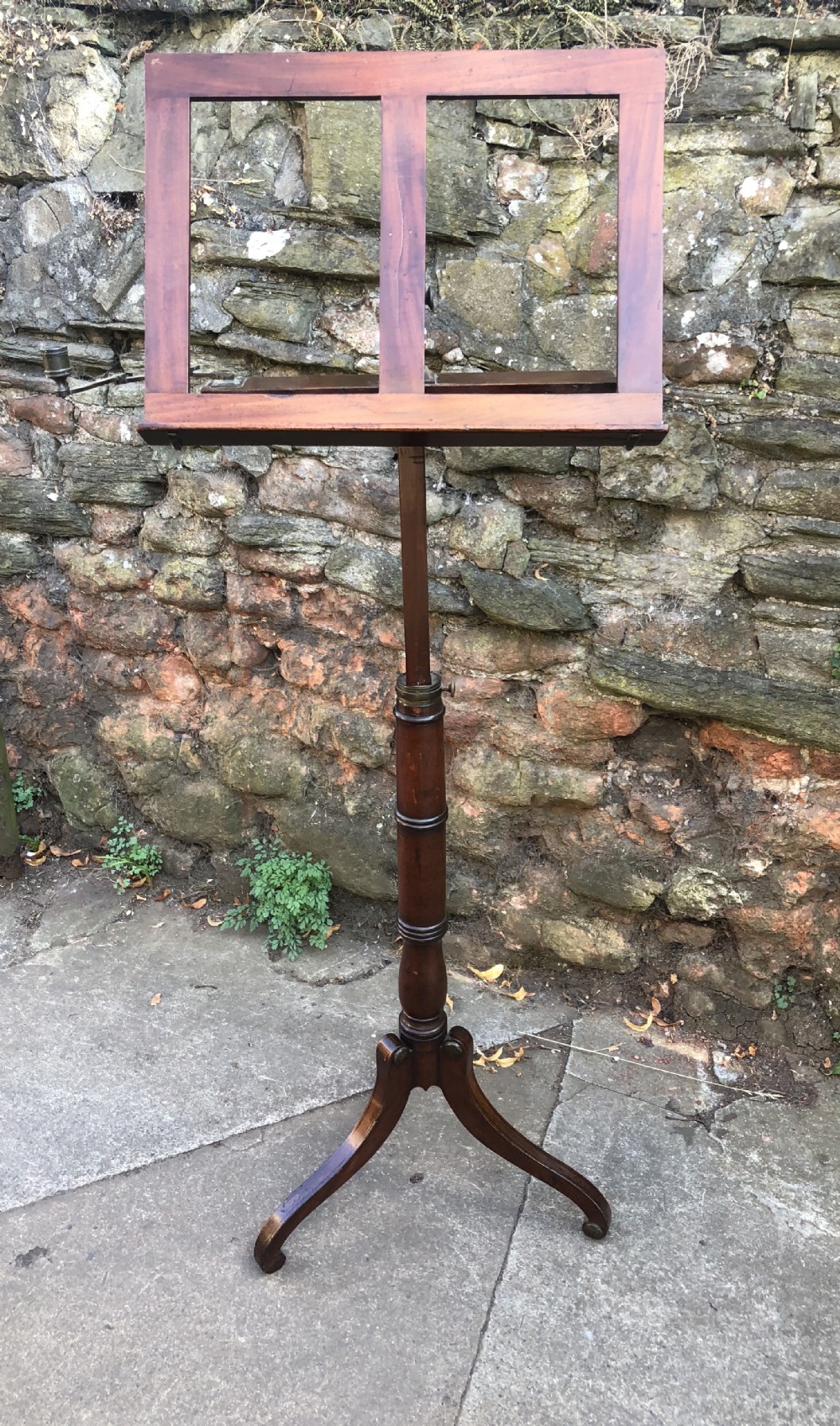 Regency adjustable music stand 