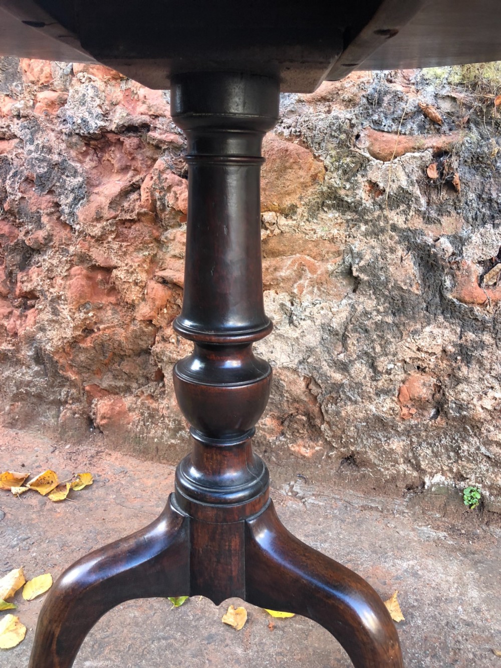 C18th Georgian mahogany tripod table View IV