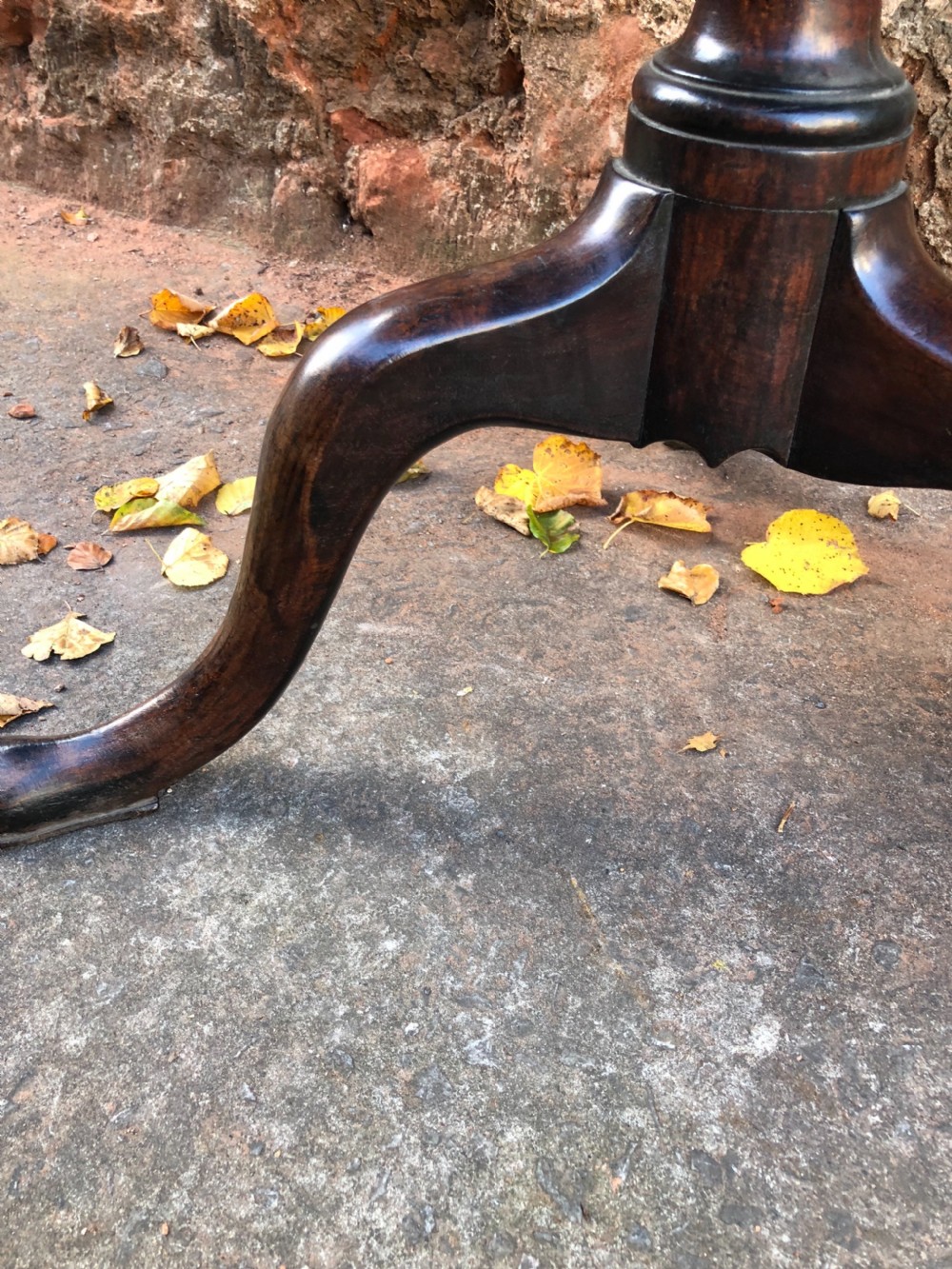 C18th Georgian mahogany tripod table View V
