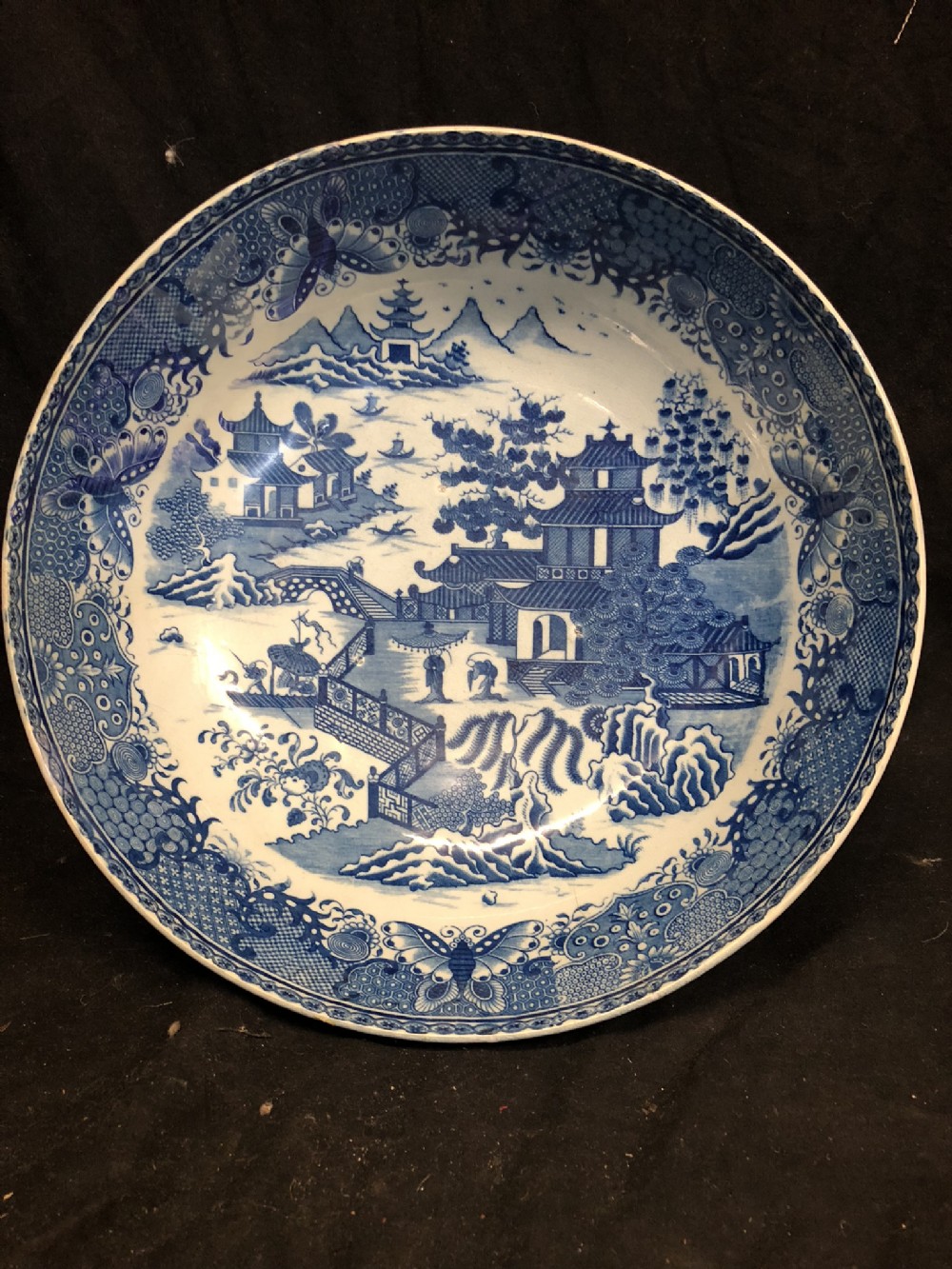 Early C19th pearlware blue and white punch bowl 