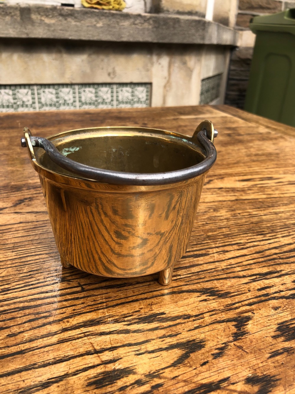 C19th graduating set of 5 brass cooking pans with feet  View VIII