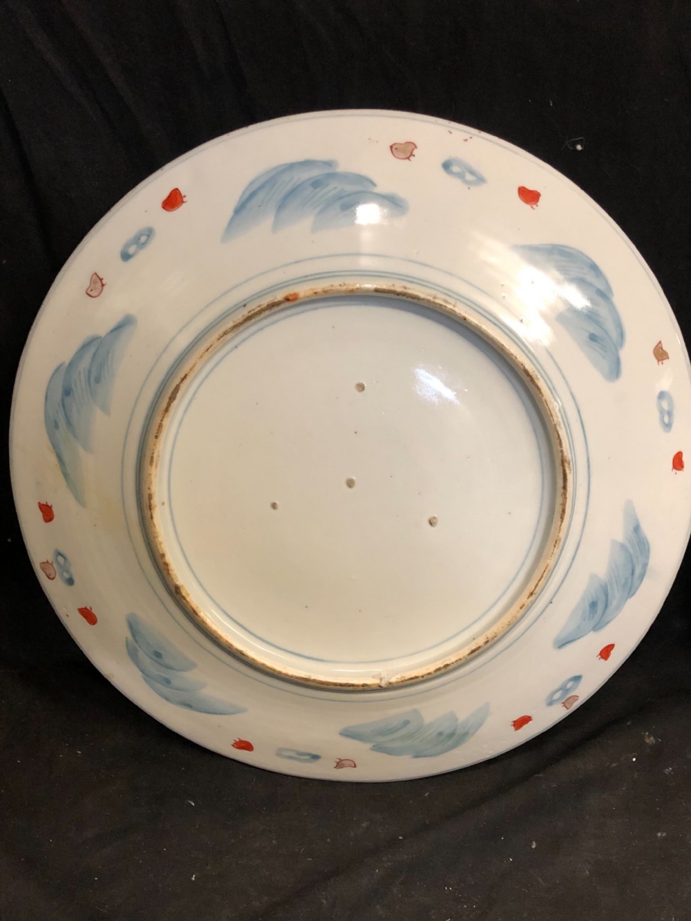 C19th pair of Japanese Imari chargers  View X