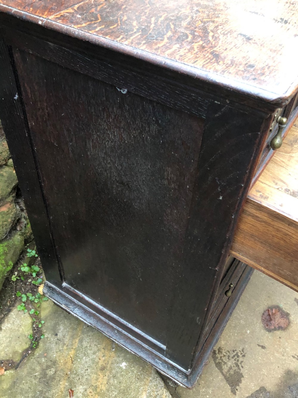 Small C18th block fronted chest of five drawers  View VI