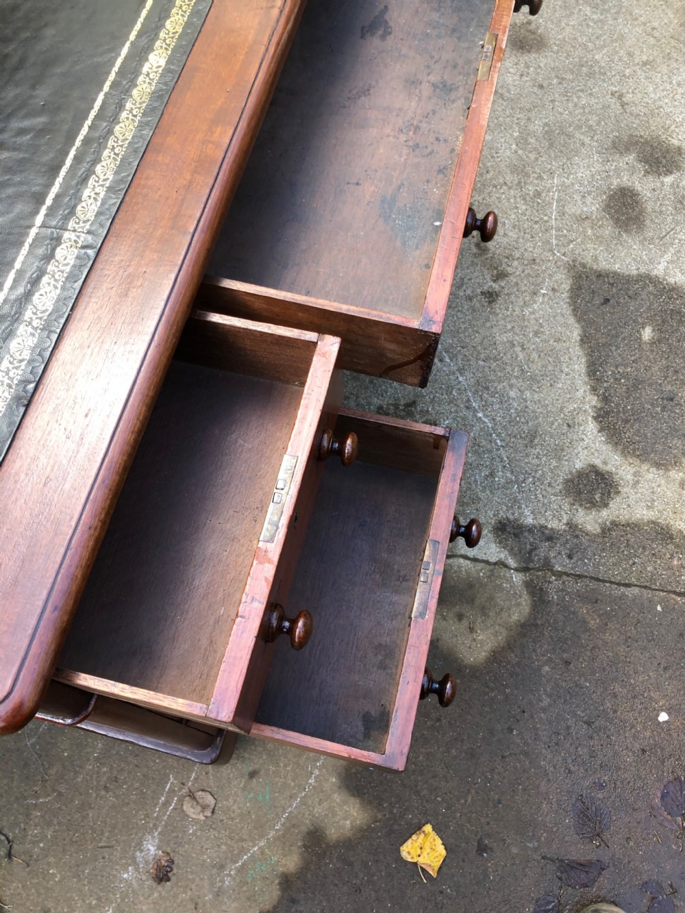 C19th mahogany pedestal desk  View VII