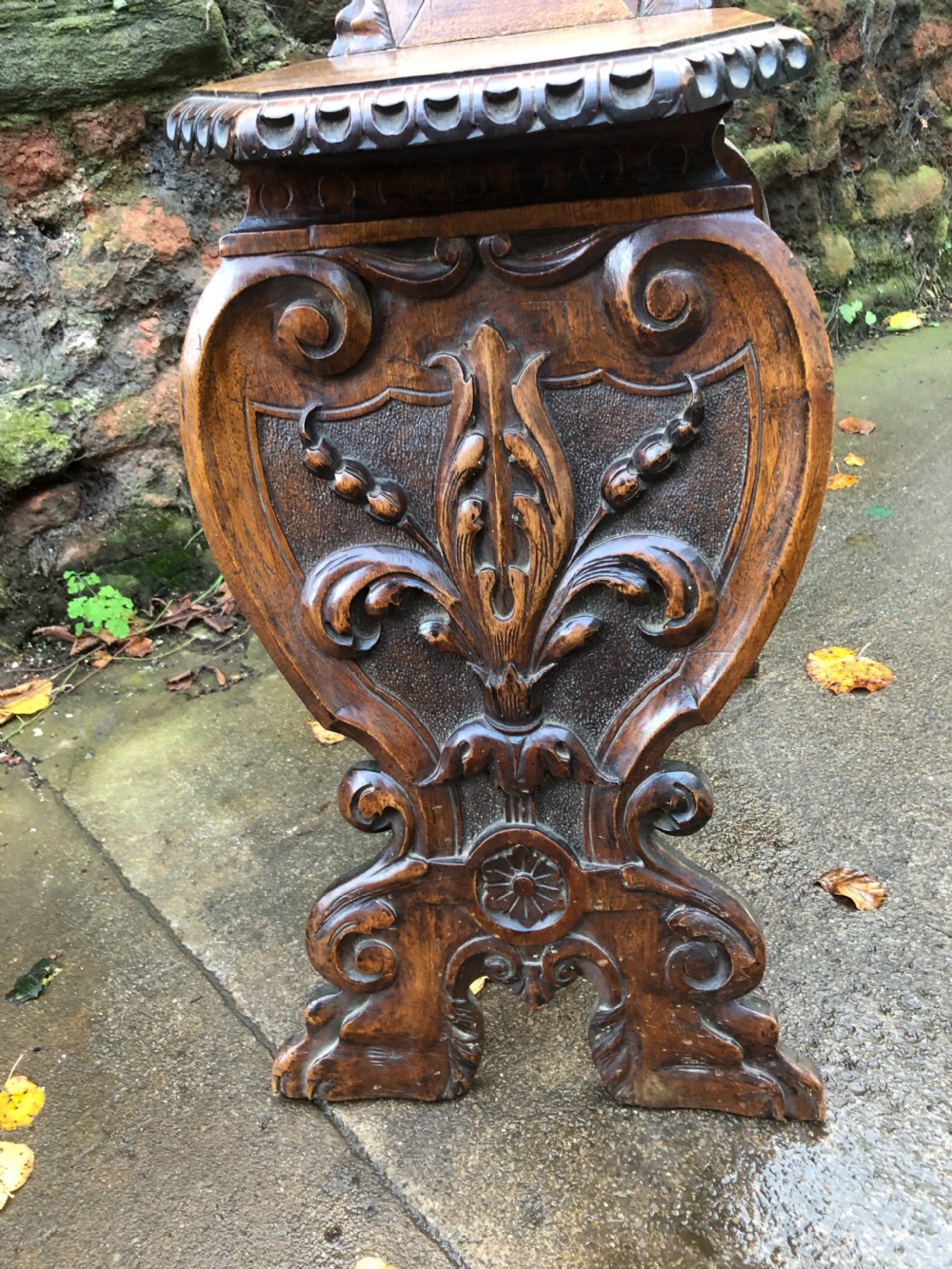 C17th Italian scabello carved chair  View VII