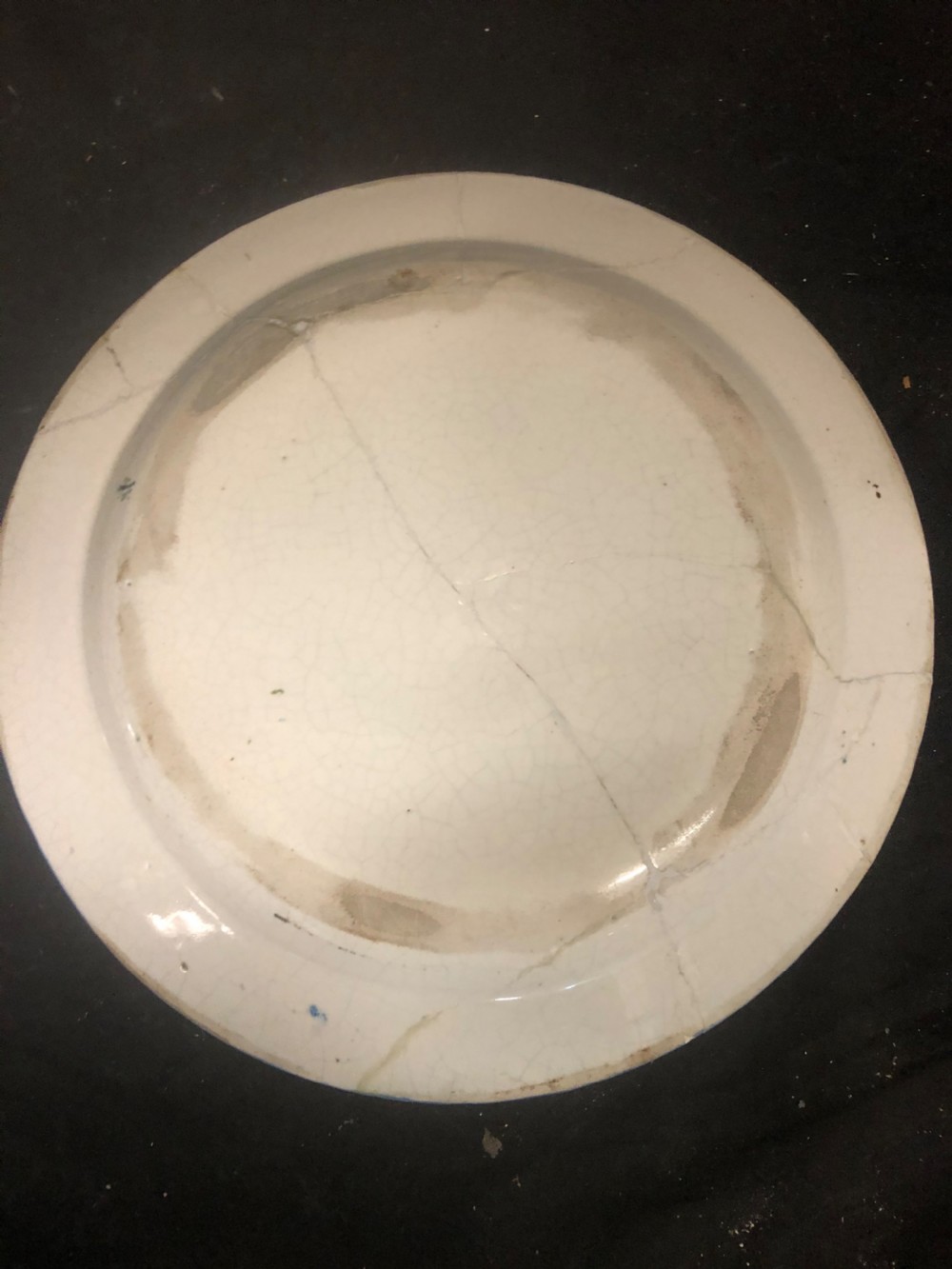 A pair of C18th maiolica plates  View VI
