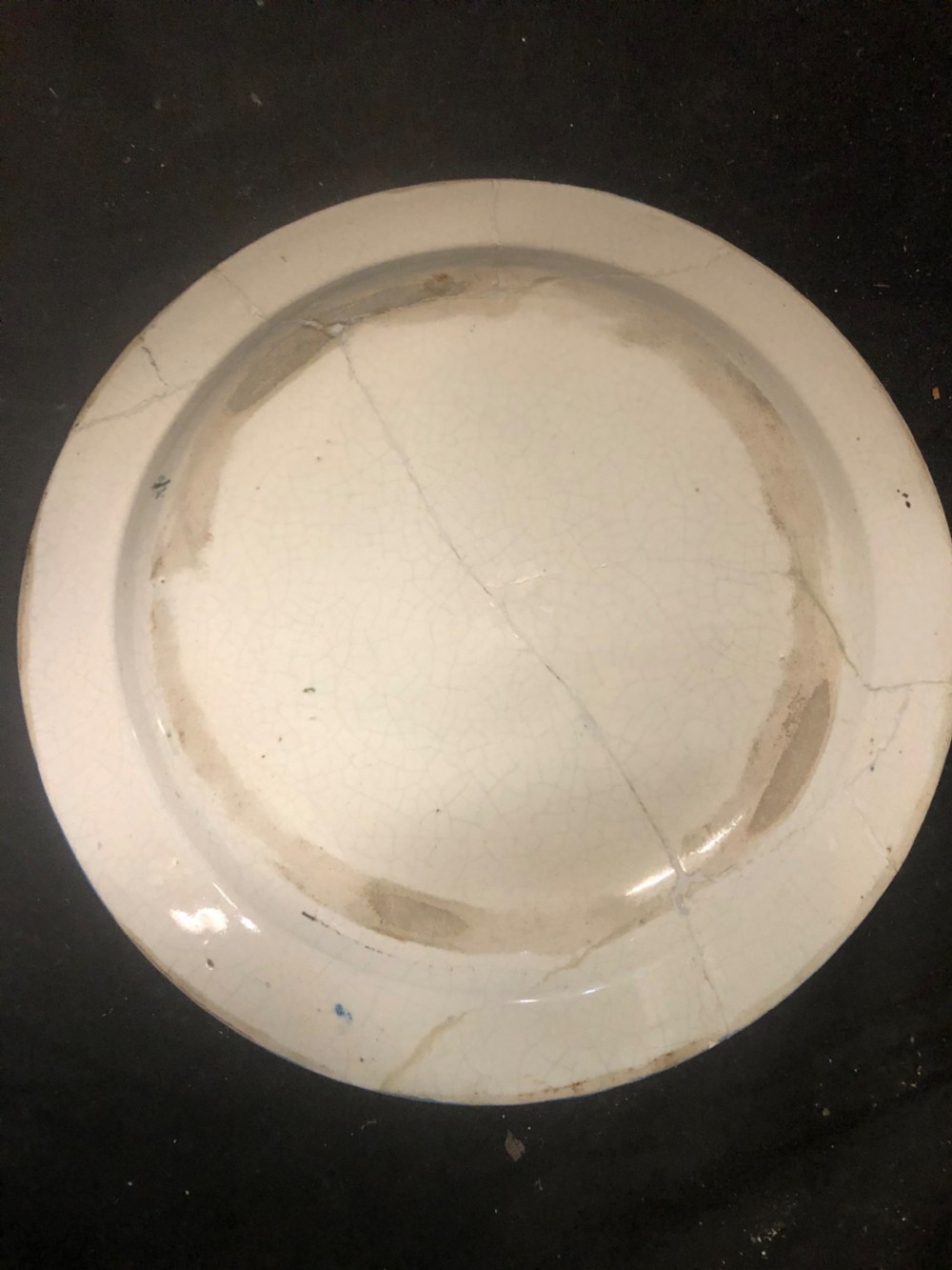 A pair of C18th maiolica plates  View VII
