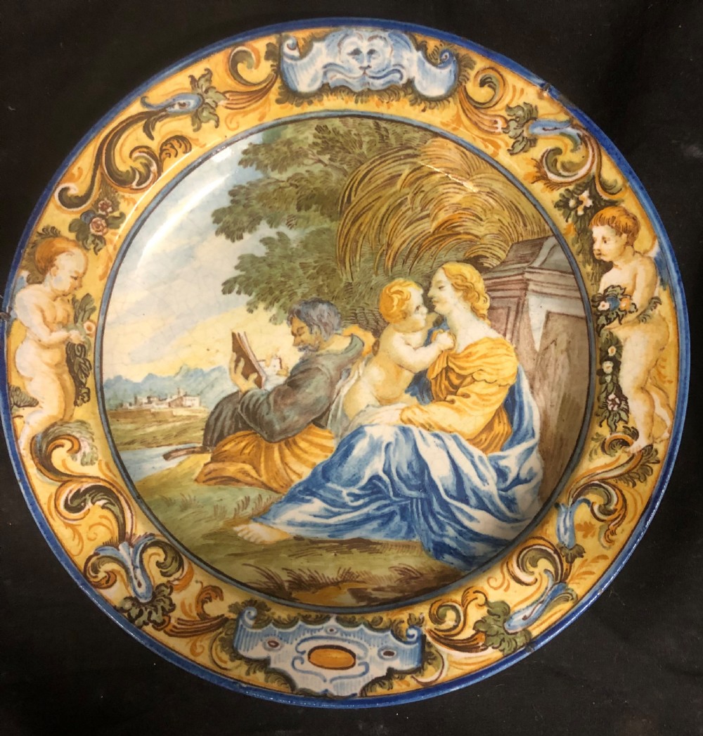 A pair of C18th maiolica plates  View VIII