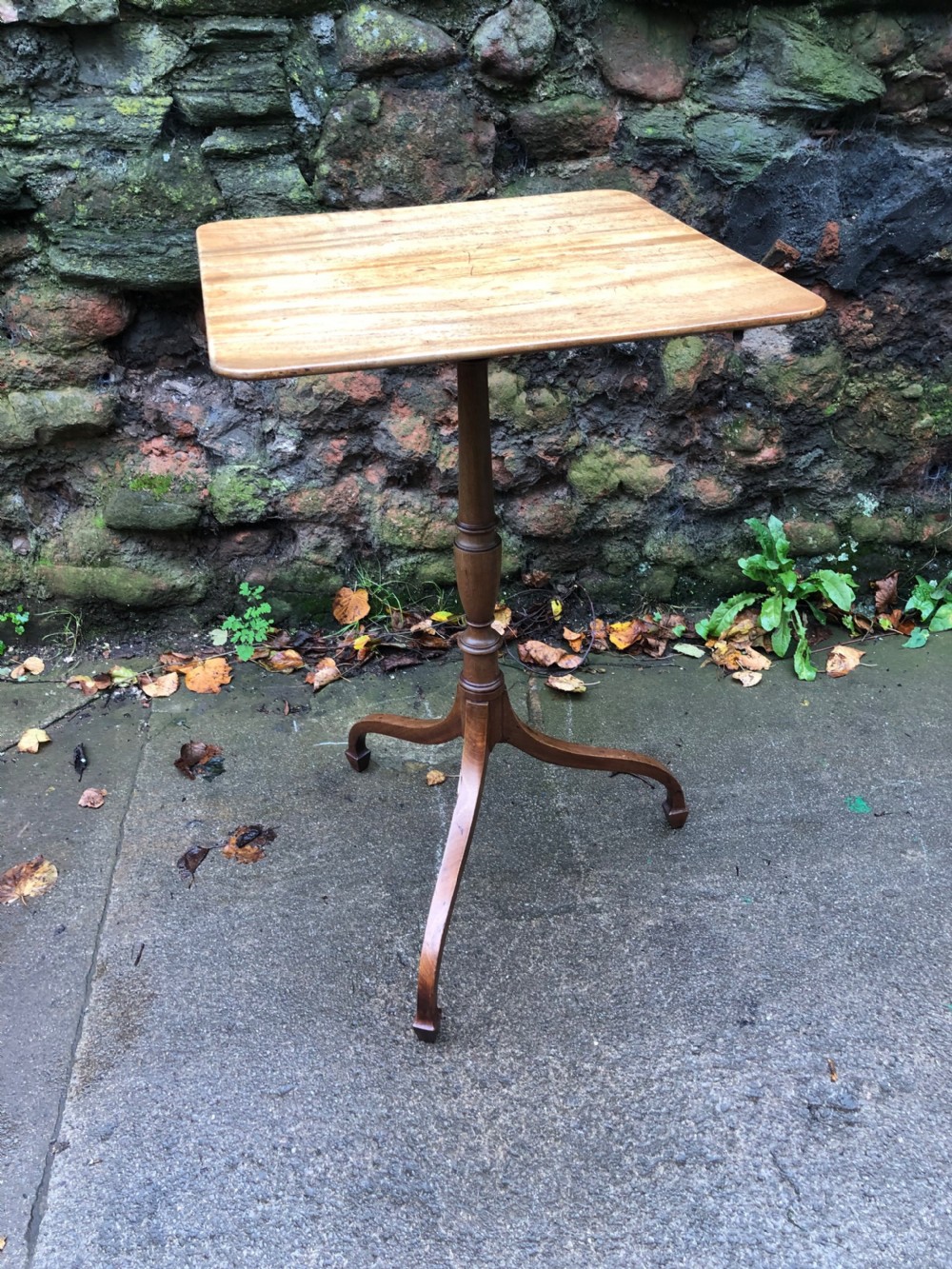 Georgian mahogany wine table 