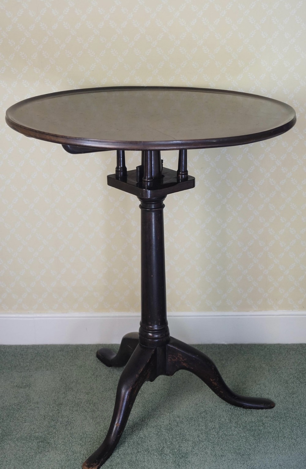 C18th bird caged dish top table 