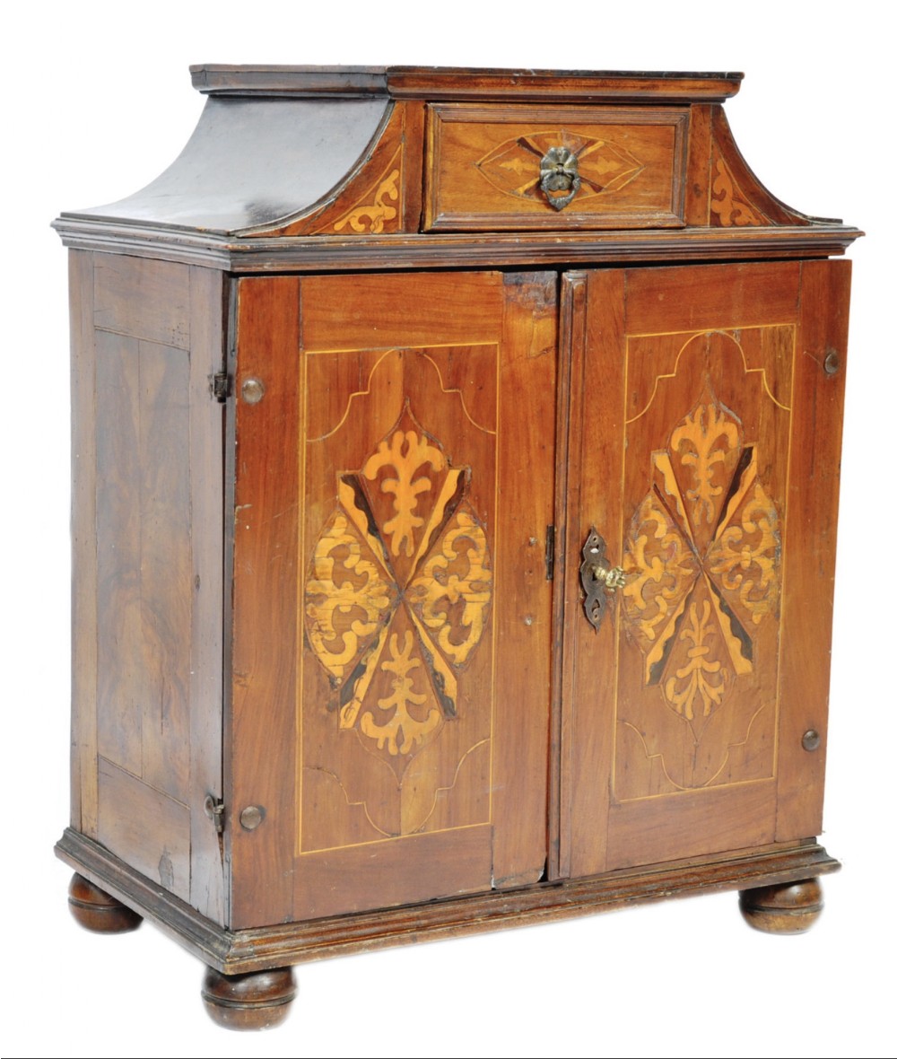 C17th Dutch Table cabinet of nine drawers 