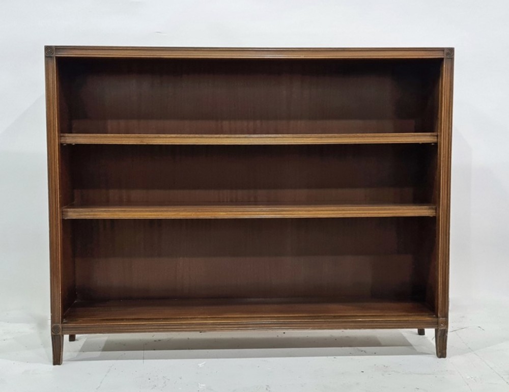 Mahogany small open bookcase