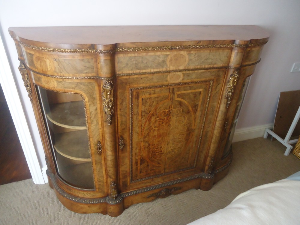 VICTORIAN WALNUT MARQUETRY KINGWOOD AND ORMOLU MOUNTED CREDENZA