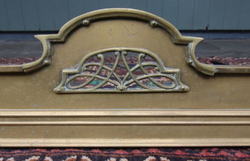ART NOUVEAU BRASS FIRESIDE FENDER - ADDITIONAL PHOTO 1