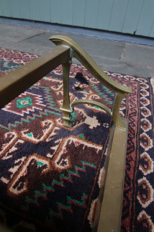 ART NOUVEAU BRASS FIRESIDE FENDER - ADDITIONAL PHOTO 4