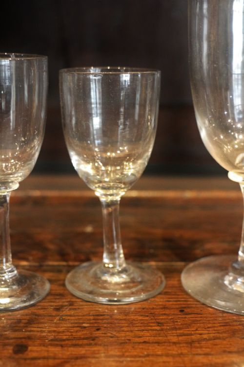 A COLLECTION OF 5 19TH CENTURY HAND BLOWN GLASSES - ADDITIONAL PHOTO 1