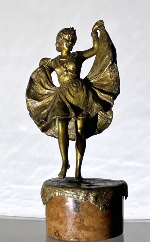fig 2. Bronze by Franz Bergman (1861-1936) The Exotic Dancer