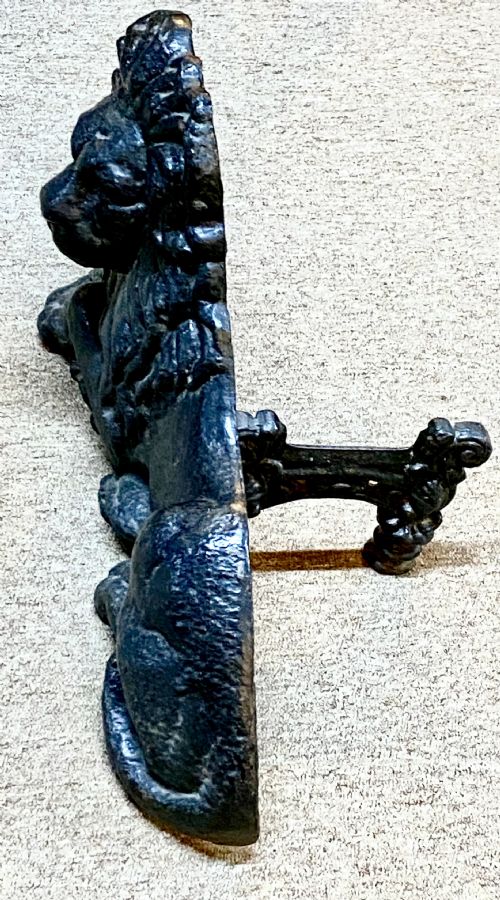 CAST IRON LION BOOT SCRAPER - ADDITIONAL PHOTO 3