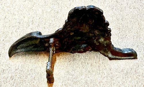 CAST IRON LION BOOT SCRAPER - ADDITIONAL PHOTO 2