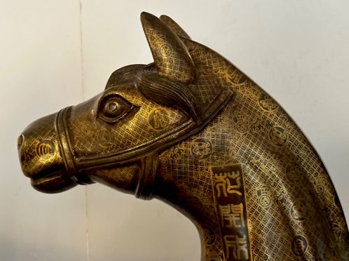 PAIR OF LARGE CHINESE BRONZE HORSES - ADDITIONAL PHOTO 3