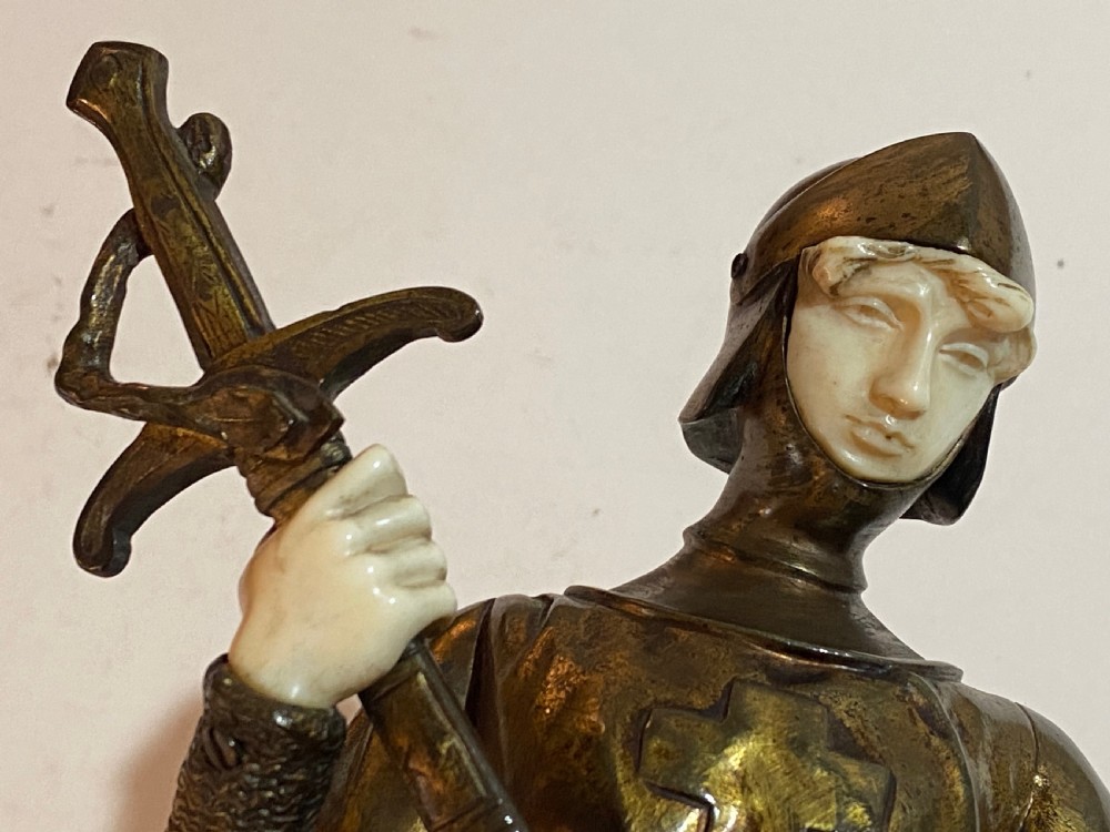 Bronze by Antoine Bofill depicting Jeanne d'Arc View XIII