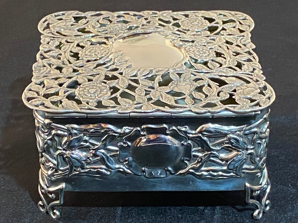 Art Nouveau Silver Potpourri Box  View VII