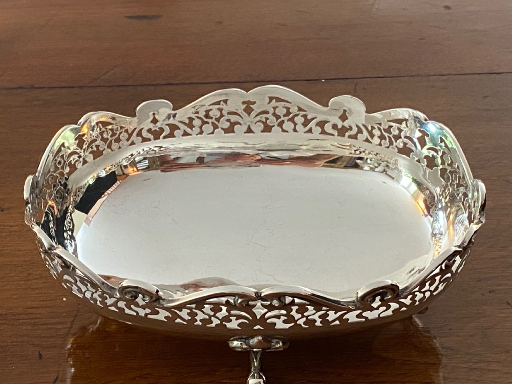 Silver Bowl on Cabriole Legs  London 1903 View III