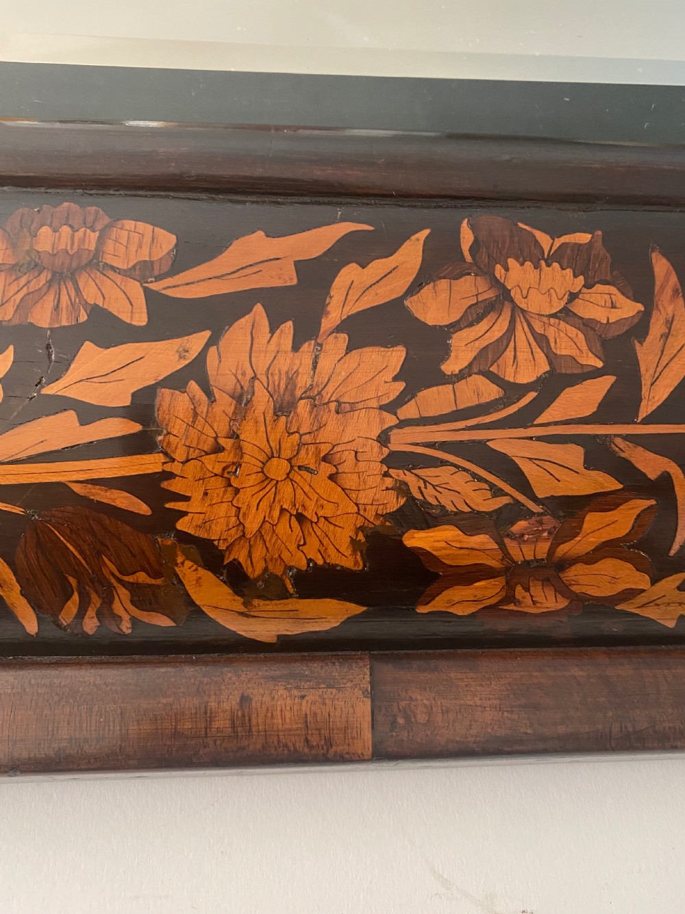 William and Mary Walnut and Marquetry-Inlaid Cushion Mirror  View IV
