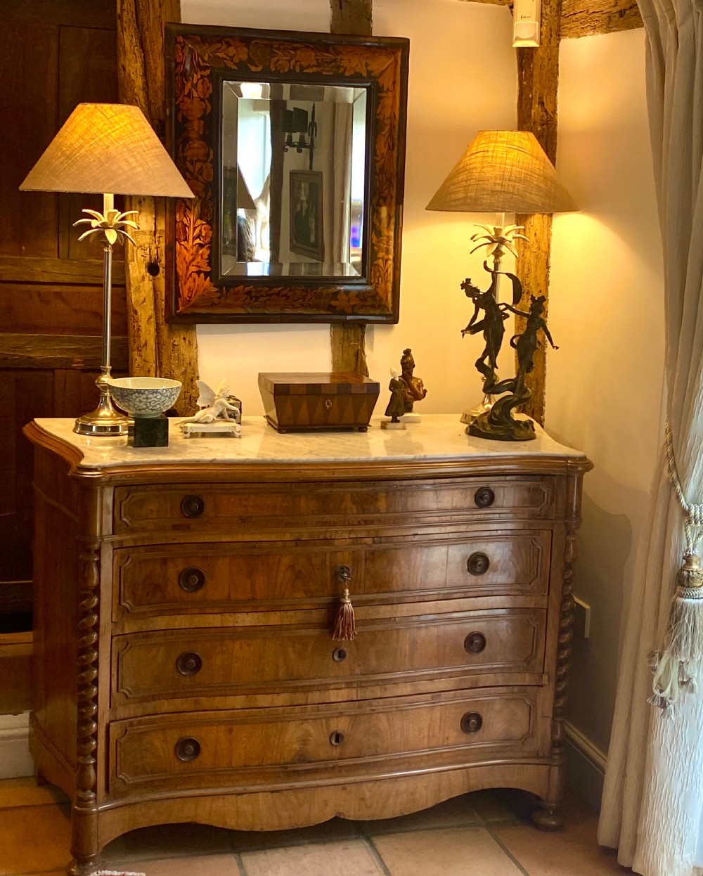 William and Mary Walnut and Marquetry-Inlaid Cushion Mirror  View XI