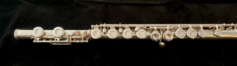 Solid Silver Flute by Gemeinhardt. View V