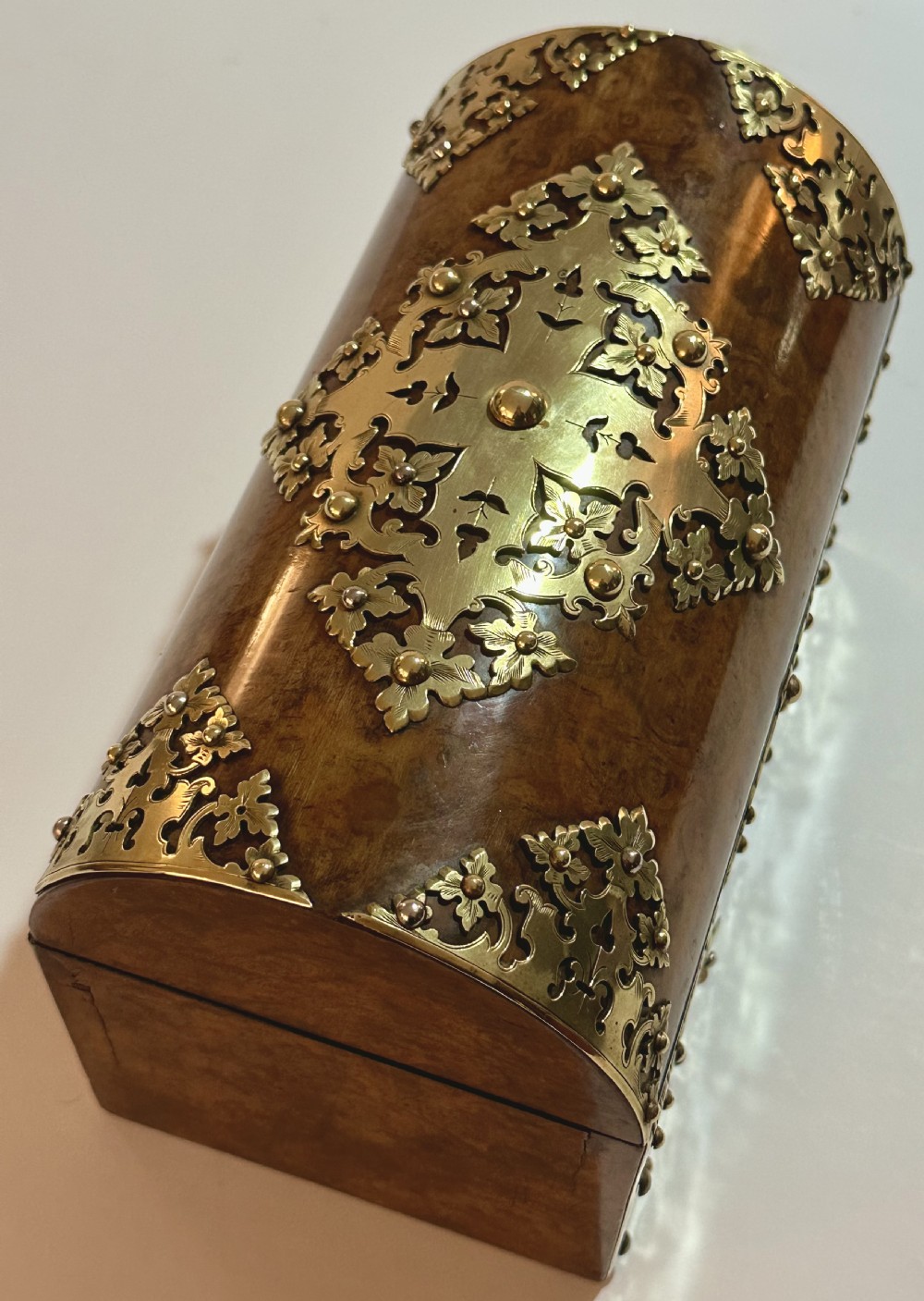Casket in Burr Walnut View VI