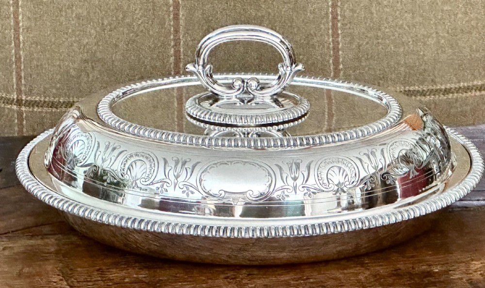 Pair of Edwardian Silver Plated Entree Dishes View III