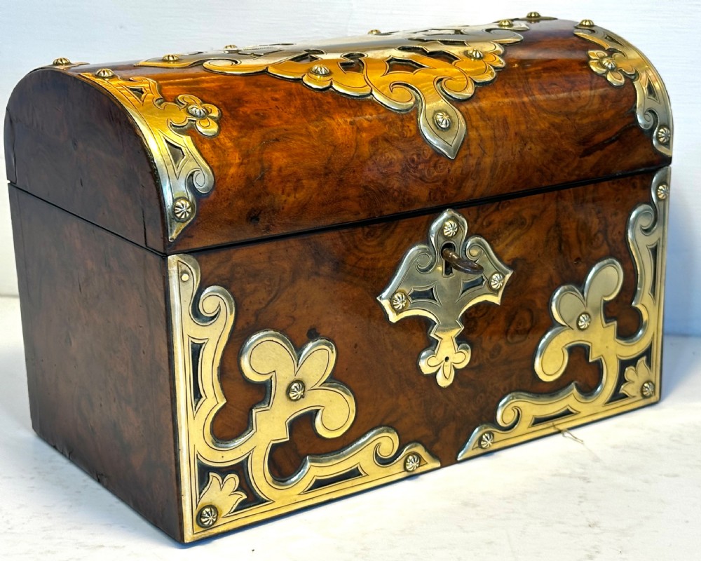Tea Caddy in Walnut  View III