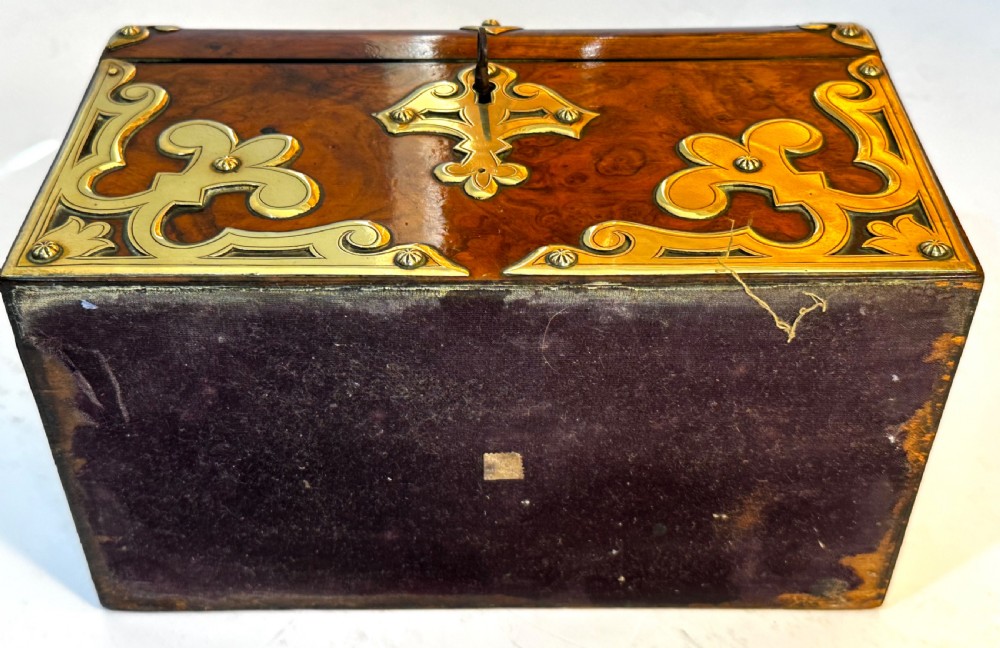 Tea Caddy in Walnut  View IX