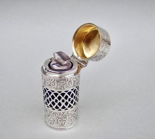 fig 2. SUPERB LARGE SILVER SCENT BOTTLE BY SYDNEY & CO, BIRMINGHAM 1912