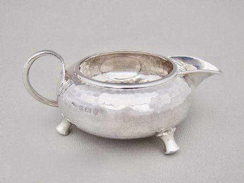 fig 1. EXQUISITE ARTS & CRAFT SILVER CREAM JUG BY FATTORINI & SONS, BIRMINGHAM 1905