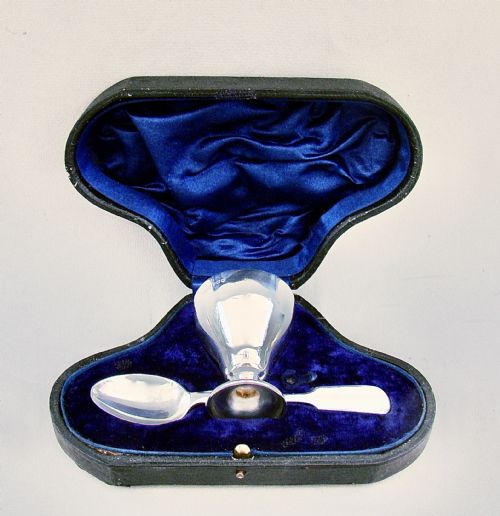 fig 1. CASED SILVER CHRISTENING SET WITH EGG CUP & SPOON BY HENRY WILLIAMSON LTD, BIRMINGHAM 1911