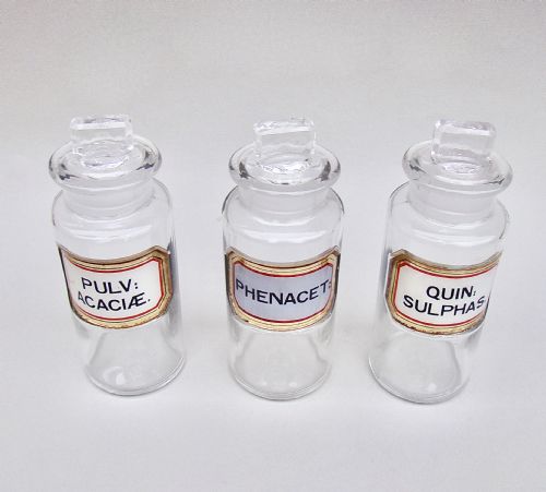 fig 1. SET OF THREE VICTORIAN SMALL APOTHECARY JARS, CIRCA 1890