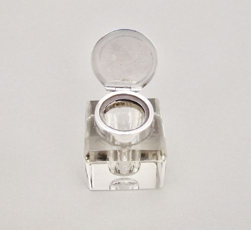 fig 3. GEORGE V SILVER & ENAMEL GLASS INKWELL BY MAPPIN & WEBB, BIRMINGHAM 1911