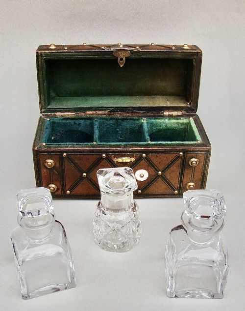 fig 2. VICTORIAN TRAVELLING SCENT BOTTLE LEATHER CASKET, CIRCA 1880
