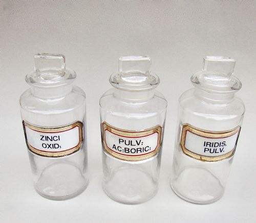 fig 1. SET OF THREE VICTORIAN MEDIUM SIZED APOTHECARY JARS, CIRCA 1890