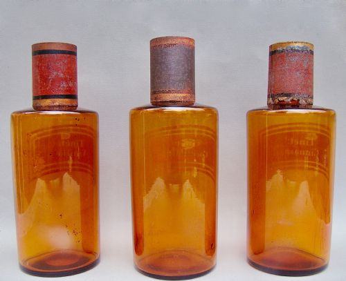 fig 2. RARE SET OF THREE 19TH CENTURY FRENCH ETCHED AMBER GLASS APOTHECARY JARS, CIRCA 1890