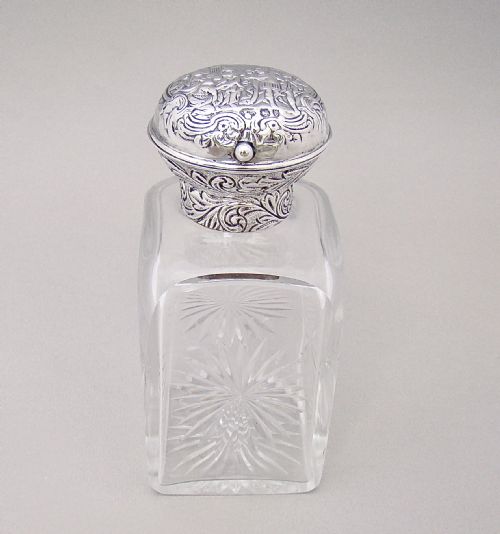 fig 1. STUNNING VICTORIAN SILVER & CUT GLASS SCENT BOTTLE BY WILLIAM COMYNS, LONDON 1892