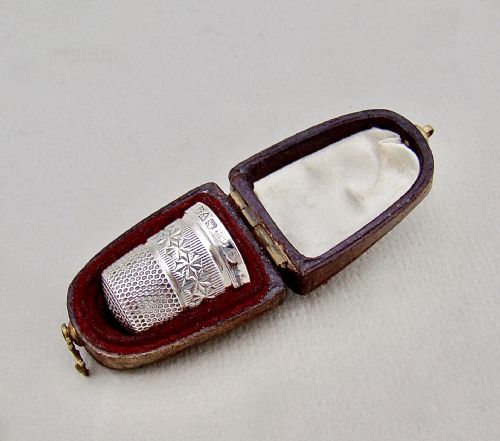 fig 2. DELIGHTFUL CASED GEORGE V SILVER THIMBLE BY CHARLES HORNER, CHESTER 1922