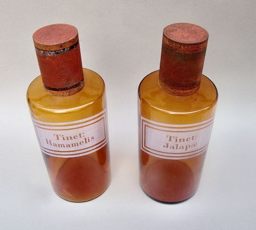 fig 1. RARE PAIR OF 19TH CENTURY FRENCH ETCHED AMBER GLASS APOTHECARY JARS, CIRCA 1890