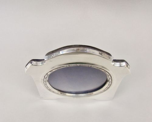 fig 2. ELEGANT EDWARDIAN SILVER PHOTO FRAME BY JAMES DEAKIN & SONS, CHESTER 1907