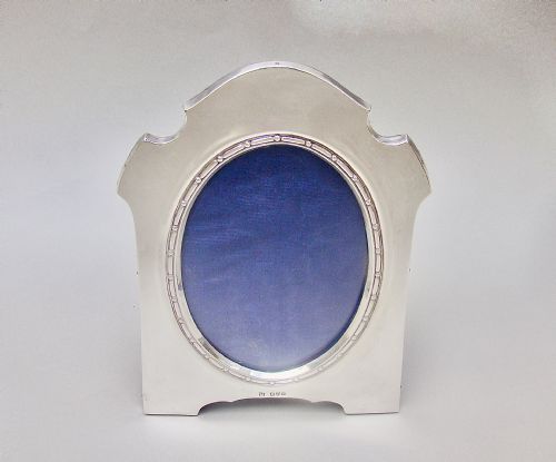 fig 1. ELEGANT EDWARDIAN SILVER PHOTO FRAME BY JAMES DEAKIN & SONS, CHESTER 1907
