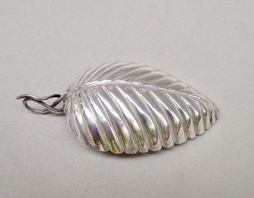 fig 3. GEORGIAN SILVER LEAF-SHAPED CADDY SPOON BY COCKS & BETTRIDGE, BIRMINGHAM 1805